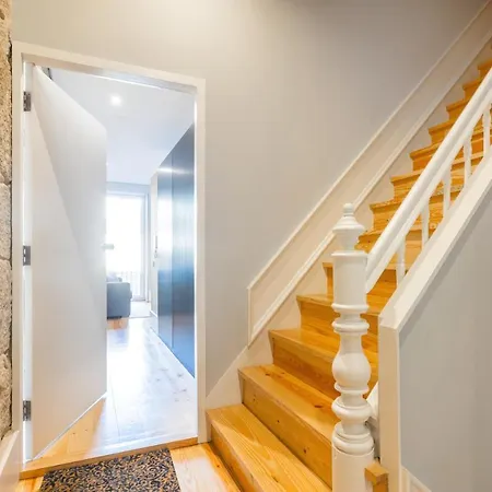Santos Pousada Executive Studio * Порту